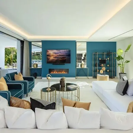 Villa Luxurious With Private Pool In