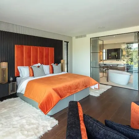 Вилла Luxurious With Private Pool In *
